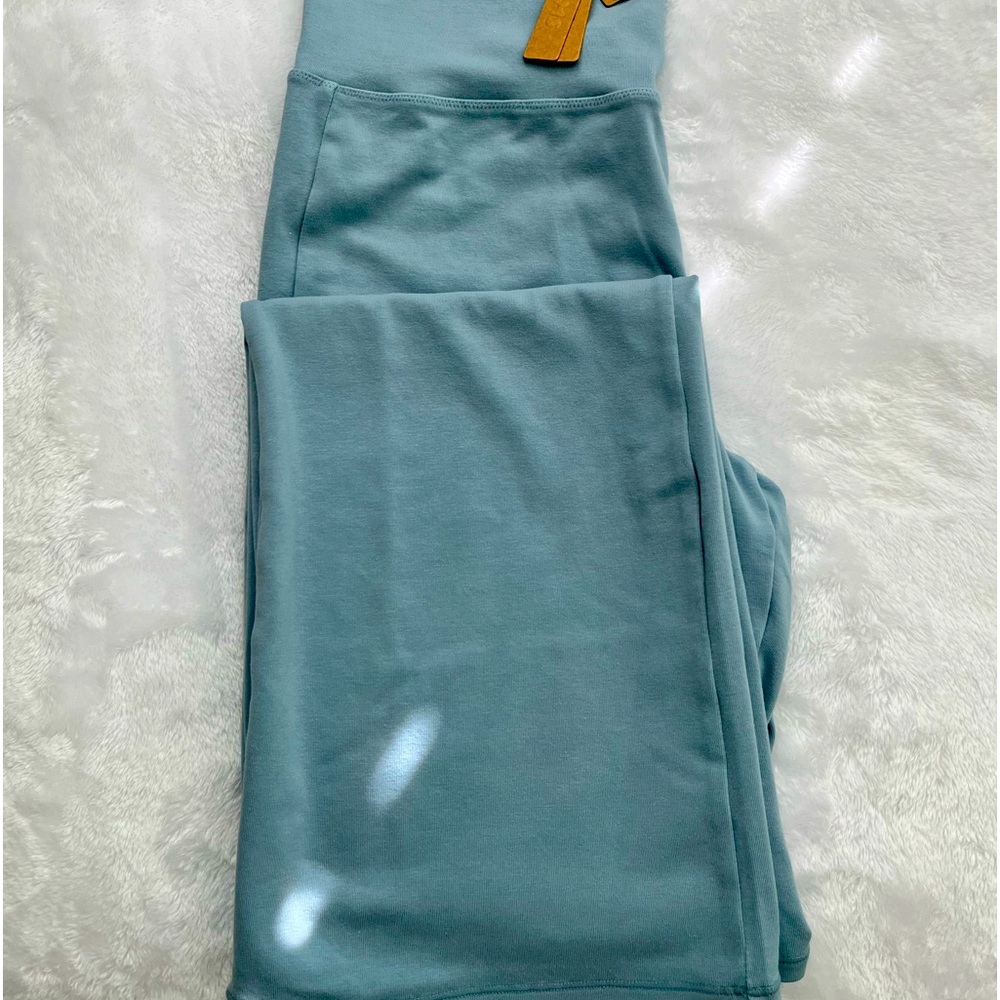 Skims flare leggings